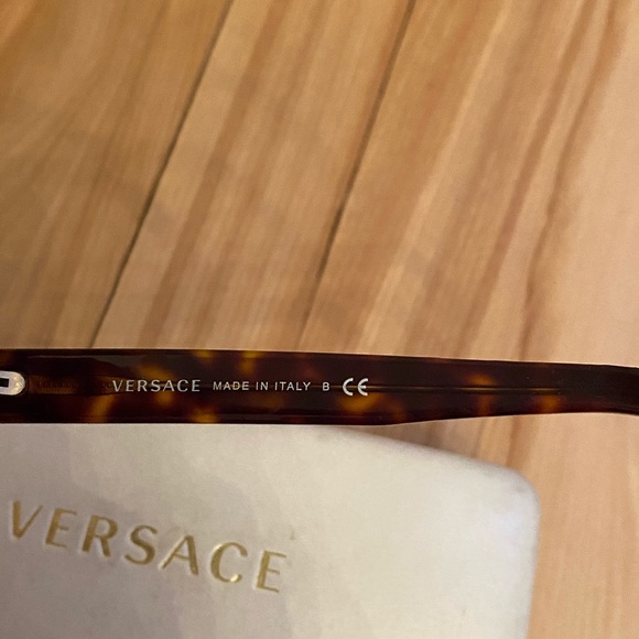 VERSACE womens sunglasses - Picture 3 of 7